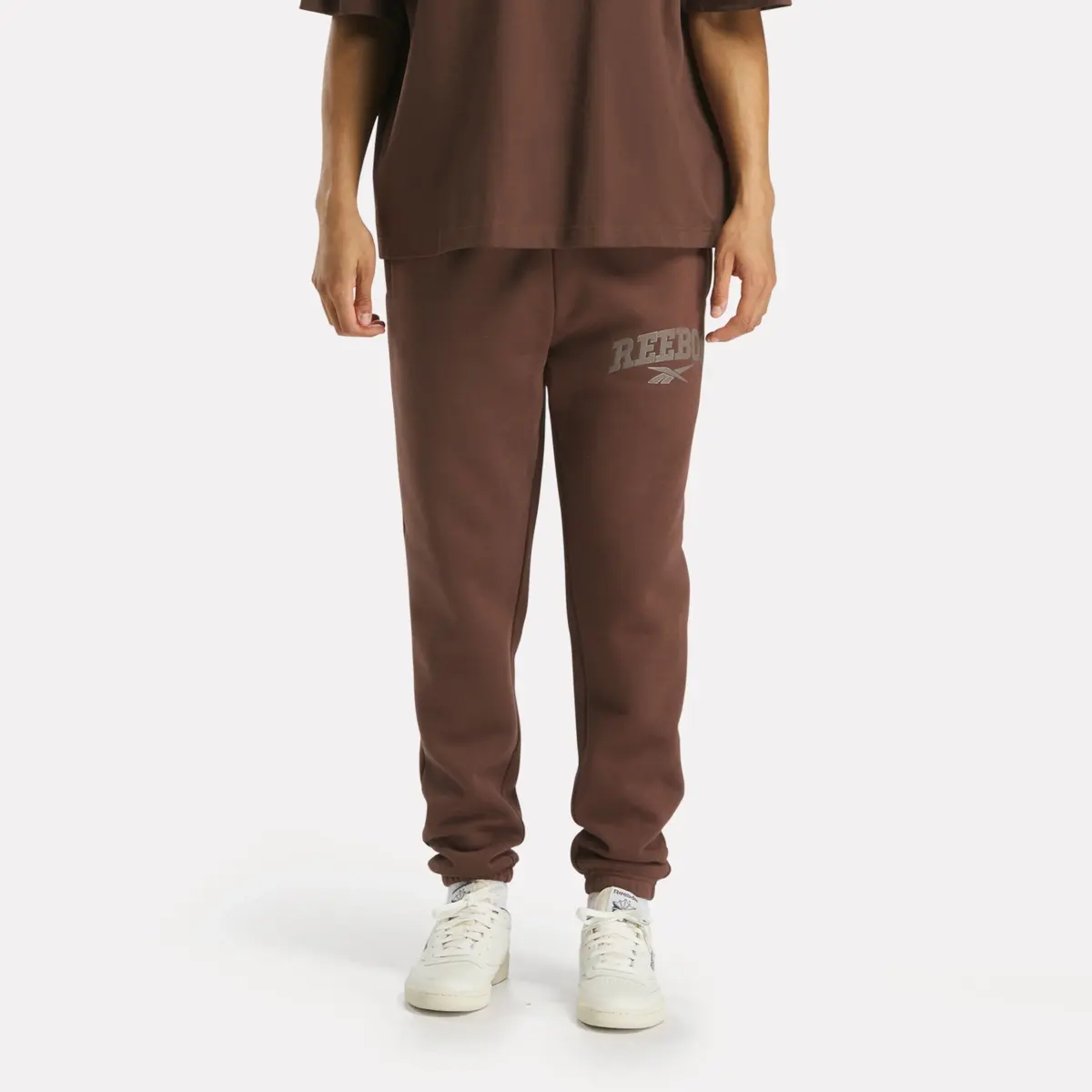 Herren-Jogginghose im College-Stil