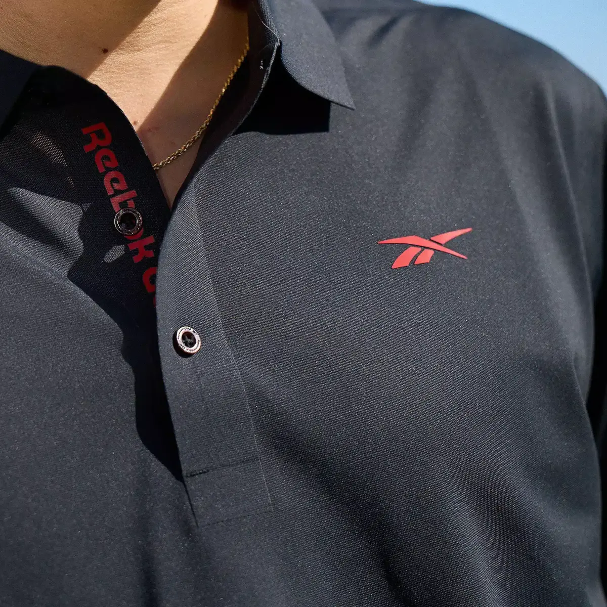 Herren-Poloshirt mit kurzen Ärmeln aus gebondetem Micro-Piqué Herren-Poloshirt mit kurzen Ärmeln aus gebondetem Micro-Piqué