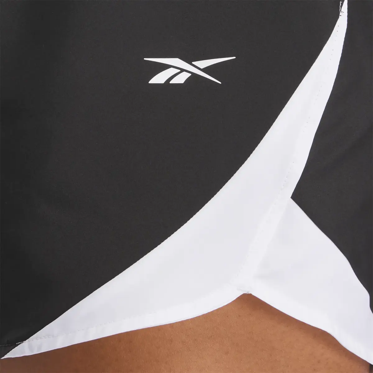 ID Train Woven Shorts 3″ für Damen ID Train Woven Shorts 3″ für Damen