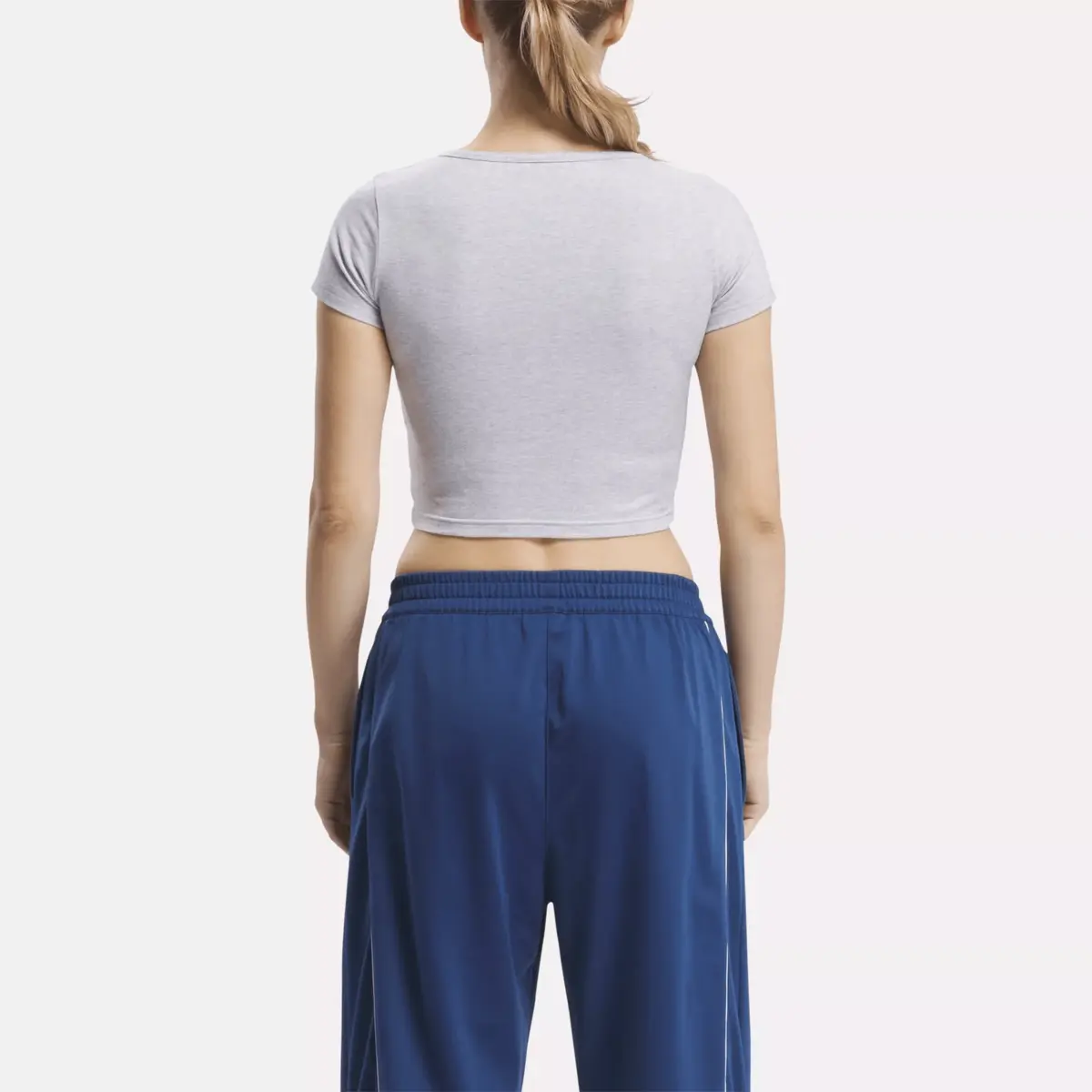 Klassisches Crop-Top für Damen Klassisches Crop-Top für Damen