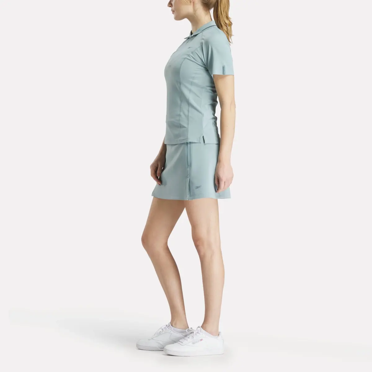 Kurzärmeliges, figurbetontes Golf-Poloshirt für Damen Kurzärmeliges, figurbetontes Golf-Poloshirt für Damen