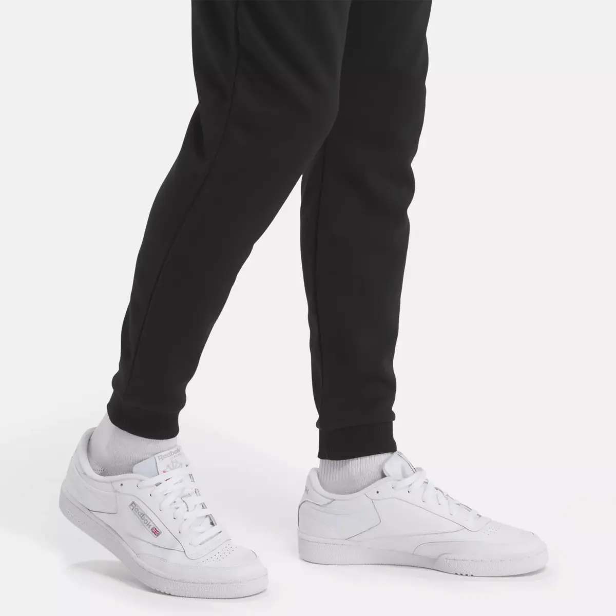 Reebok Identity Fleece-Jogginghose für Herren mit kleinem Logo Reebok Identity Fleece-Jogginghose für Herren mit kleinem Logo