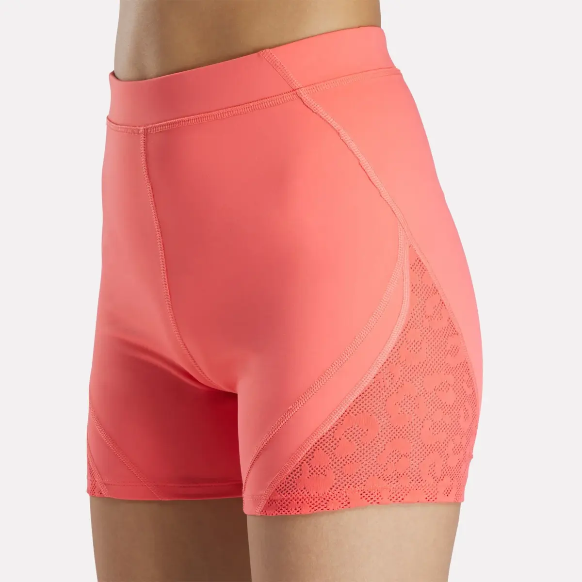 Reebok x Angel Reese Damen-Mesh-Bikeshorts Reebok x Angel Reese Damen-Mesh-Bikeshorts