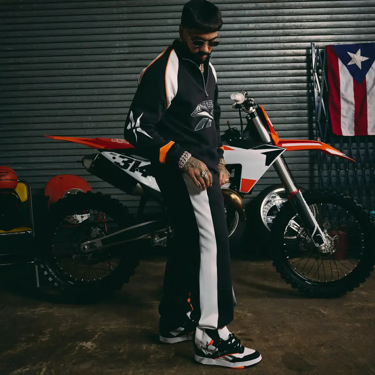 Reebok x Anuel AA 1/4 Zip Top Reebok x Anuel AA 1/4 Zip Top